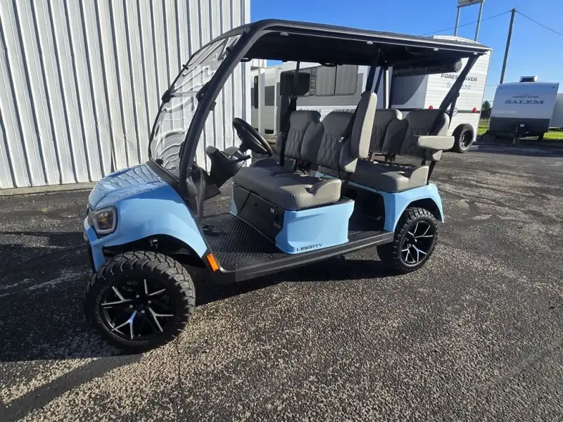 2027 E-Z-GO Liberty photo 1