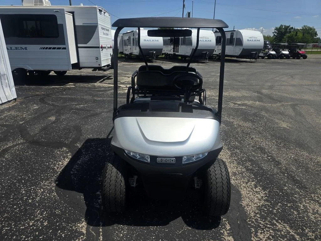 2027 E-Z-GO RXV 2 Valor S + 13.5 Gas Platinum thumb 2