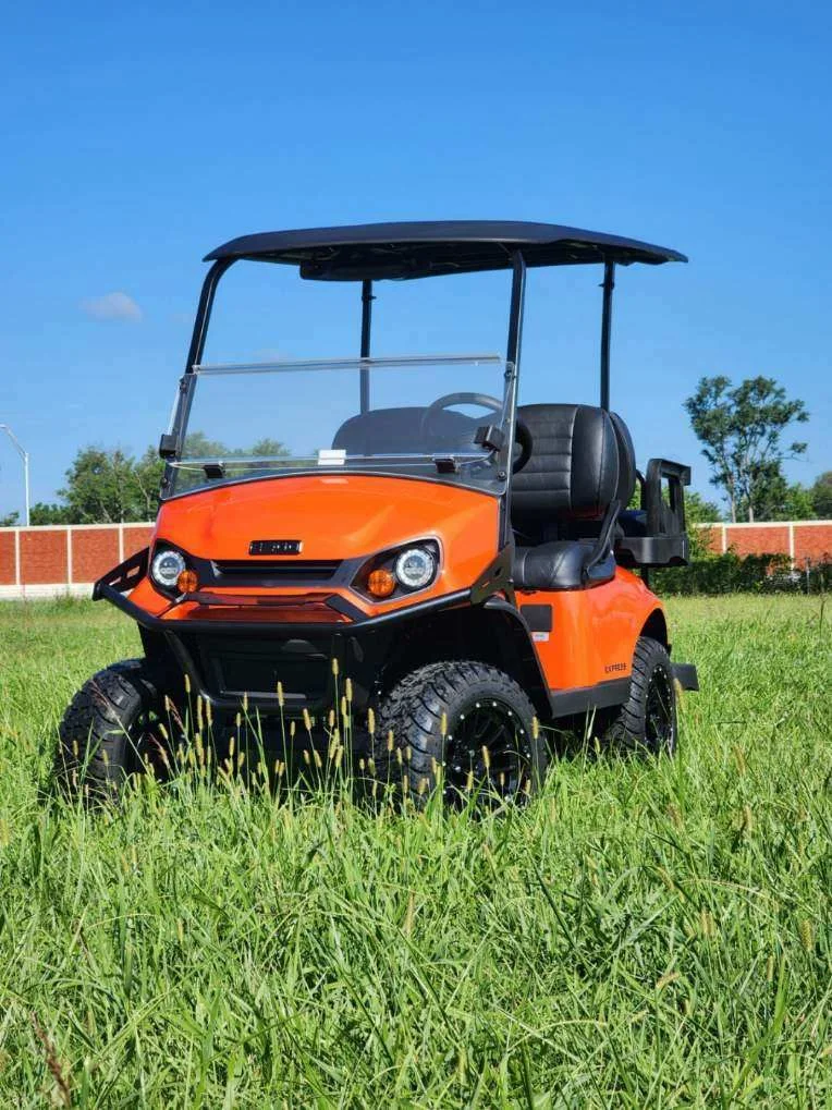 2025 E-Z-GO Express S4 thumb 4