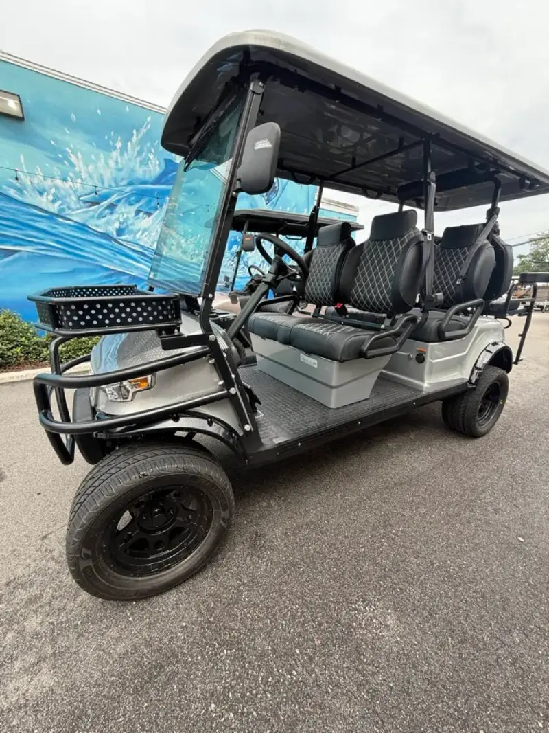 2025 Epic Carts E60L Lithium thumb 1