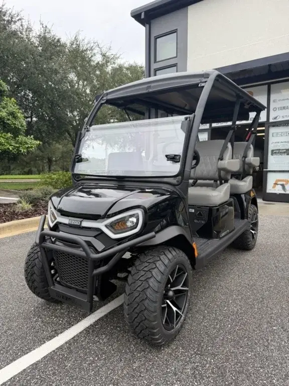 2027 E-Z-GO Liberty photo 1