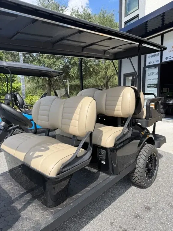 2027 E-Z-GO Express thumb 2