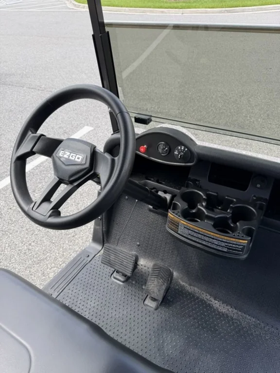 2021 E-Z-GO RXV ELiTE Lithium thumb 4