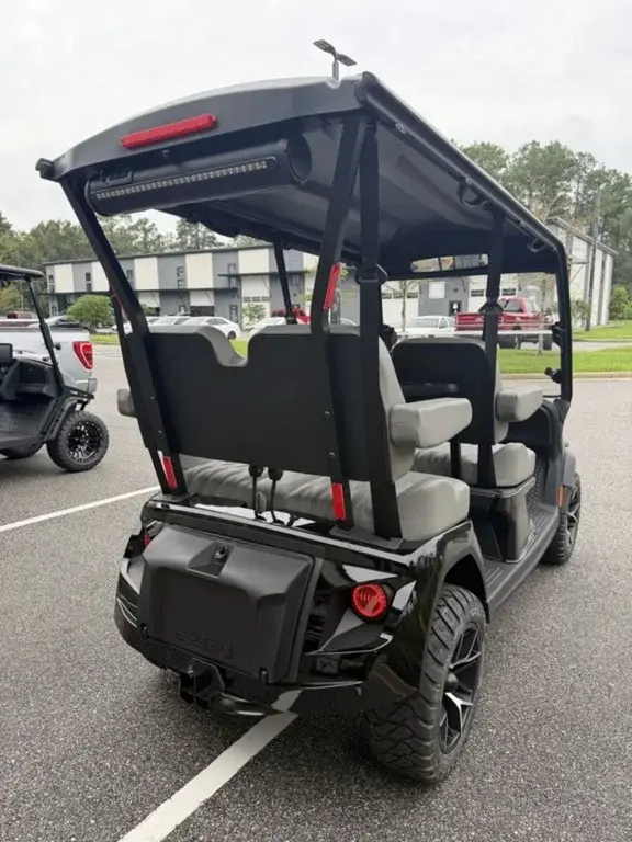 2027 E-Z-GO Liberty thumb 3