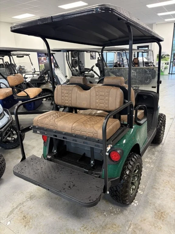 2026 E-Z-GO RXV ELiTE Lithium thumb 3
