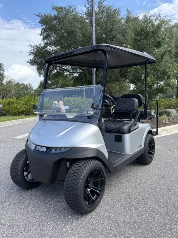 2026 E-Z-GO RXV ELiTE Lithium photo 1
