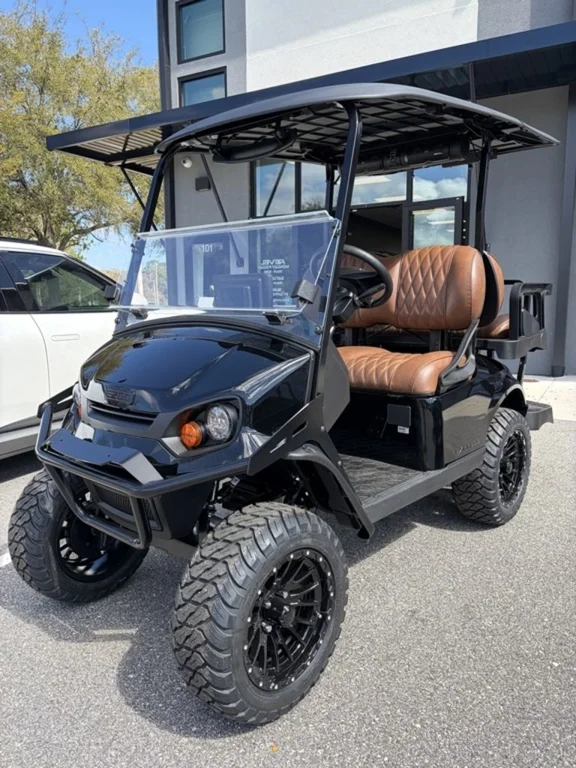 2026 E-Z-GO Express thumb 2