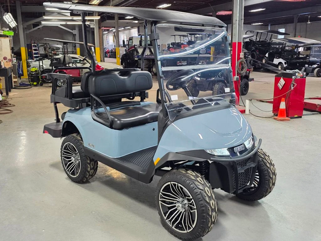 2026 E-Z-GO RXV ELiTE Lithium thumb 4