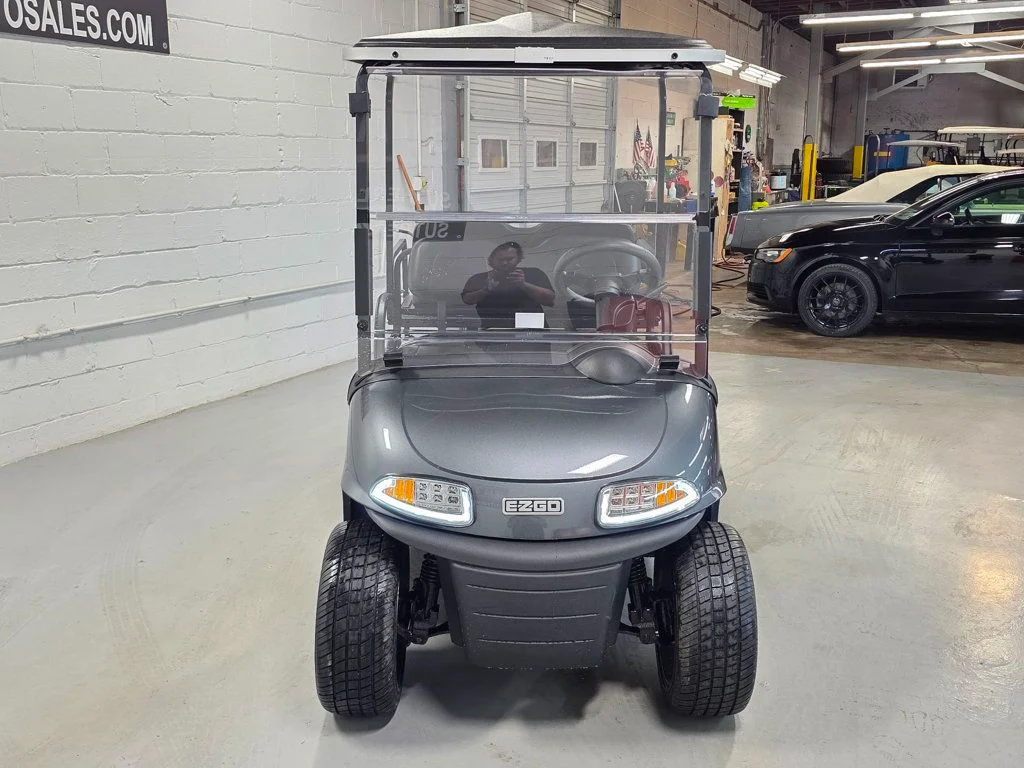 2020 E-Z-GO RXV ELiTE Lithium thumb 4