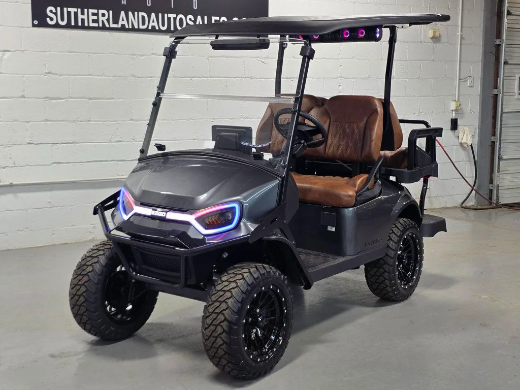 2027 E-Z-GO Express thumb 2