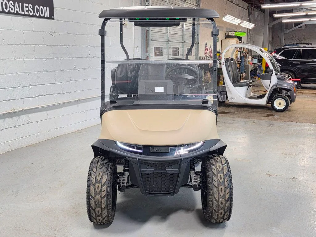 2026 E-Z-GO RXV ELiTE Lithium thumb 3
