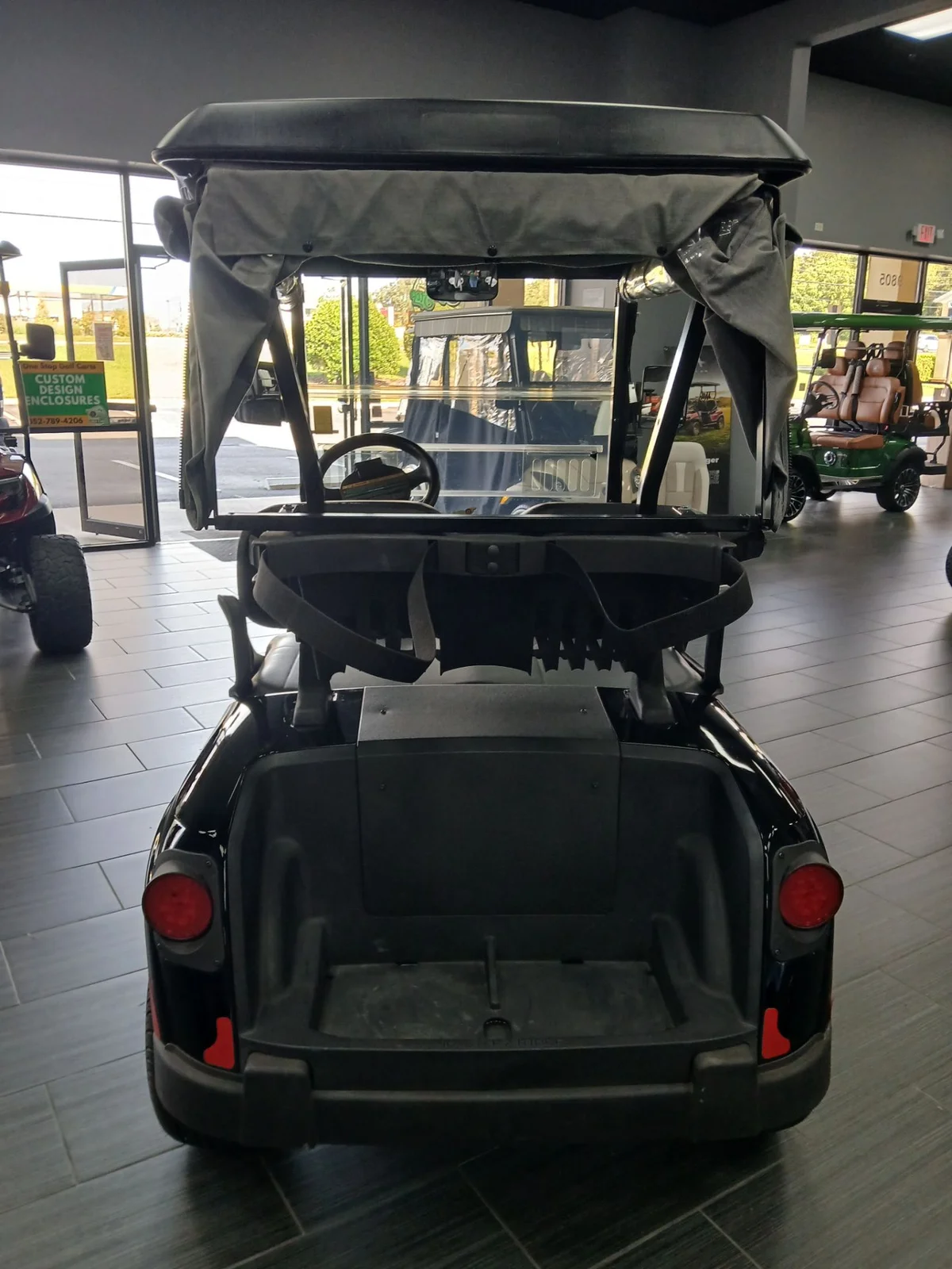 2022 E-Z-GO RXV thumb 4