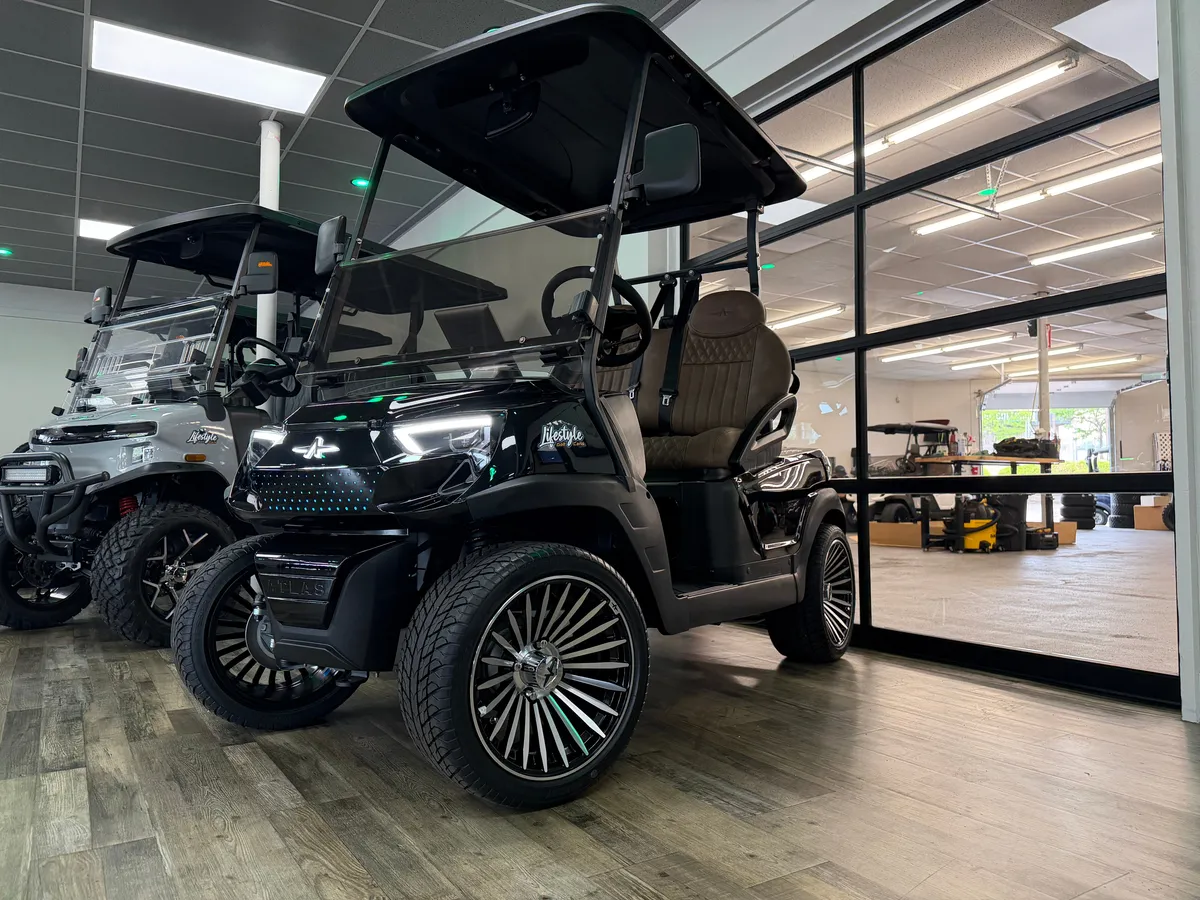 2026 Atlas Pro 2 Passenger thumb 2