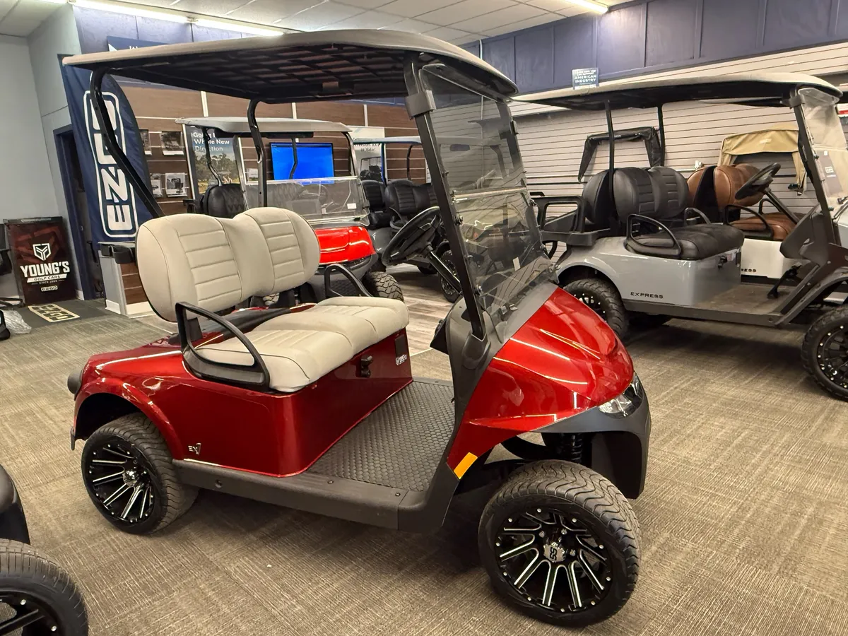 2026 E-Z-GO Freedom EX1 Gas thumb 2