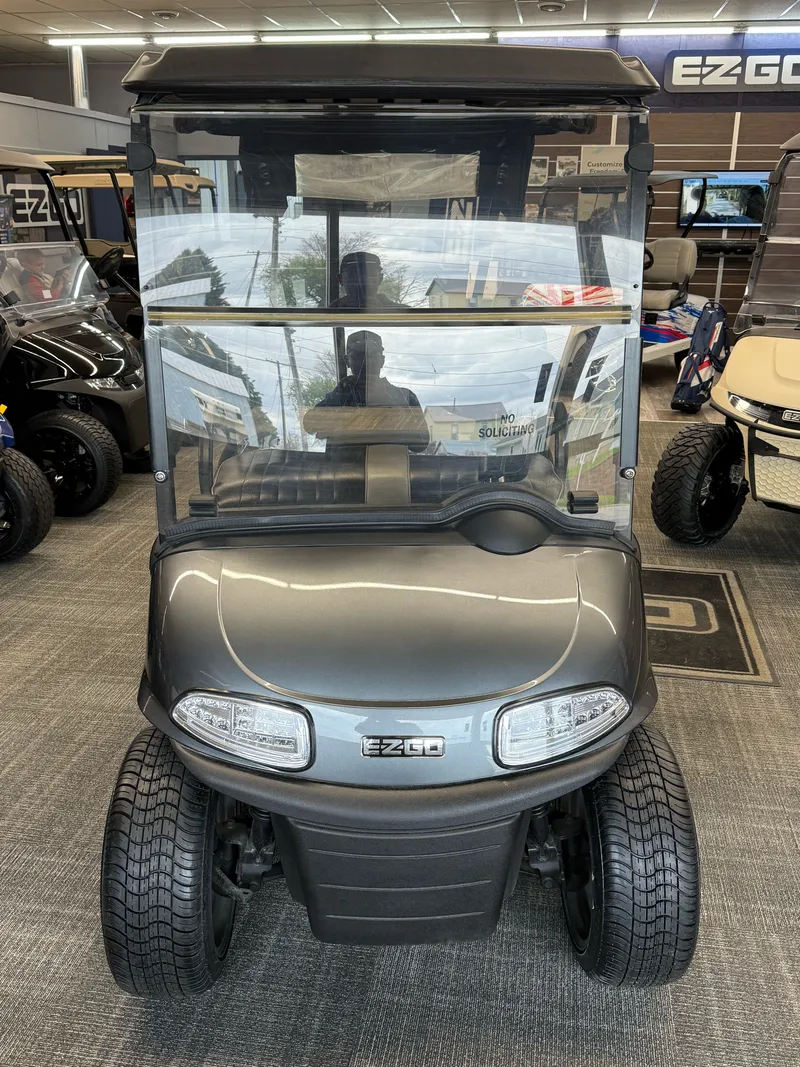 2021 E-Z-GO Freedom ELiTE Lithium thumb 2