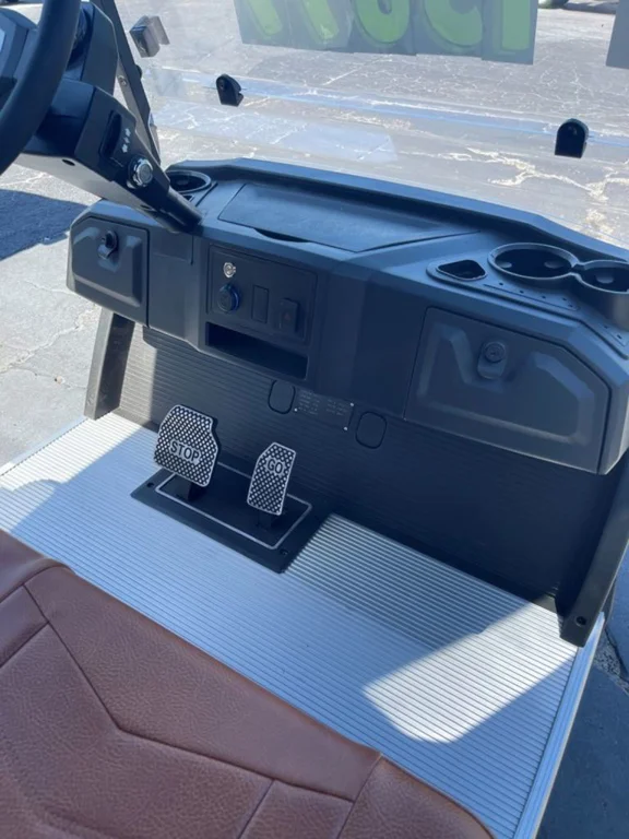 2022 Advanced EV Advent 6 Passenger thumb 2