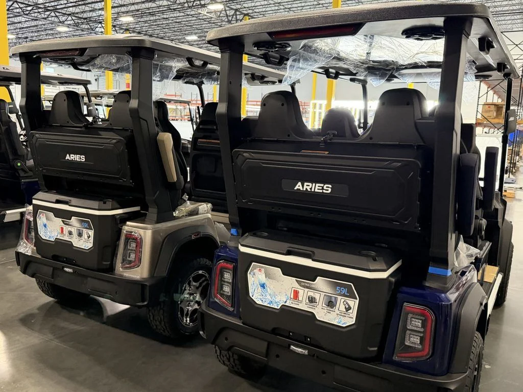 2026 Aries EV Signature 4-Forward 2WD Cobalt Blue 4 Passenger Fo thumb 4