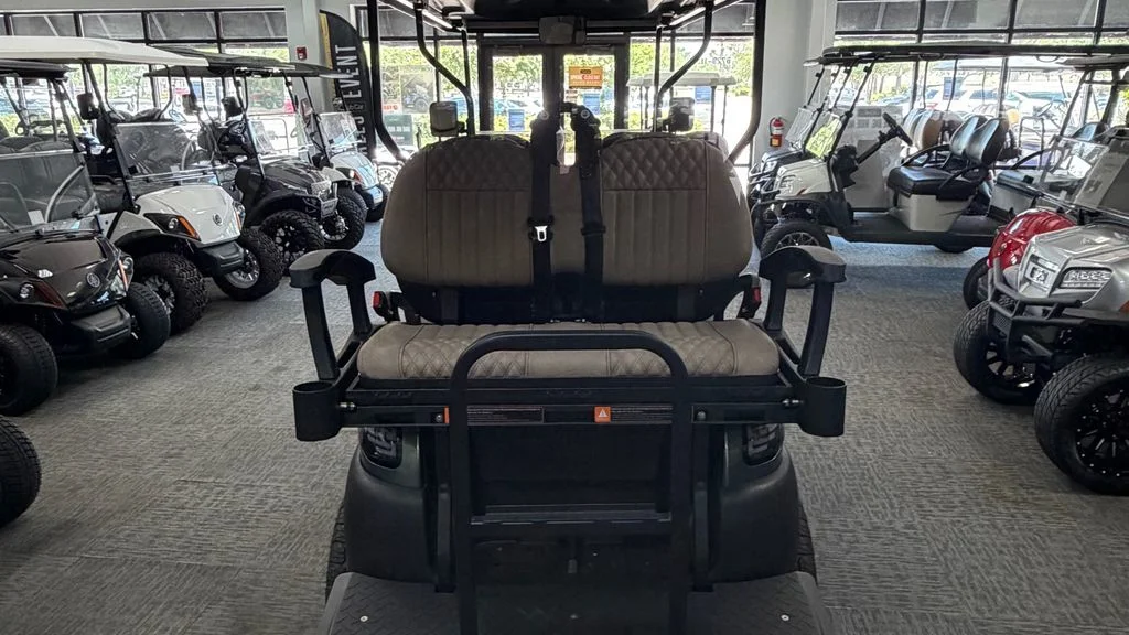 2026 Atlas 6 Passenger Lifted thumb 4