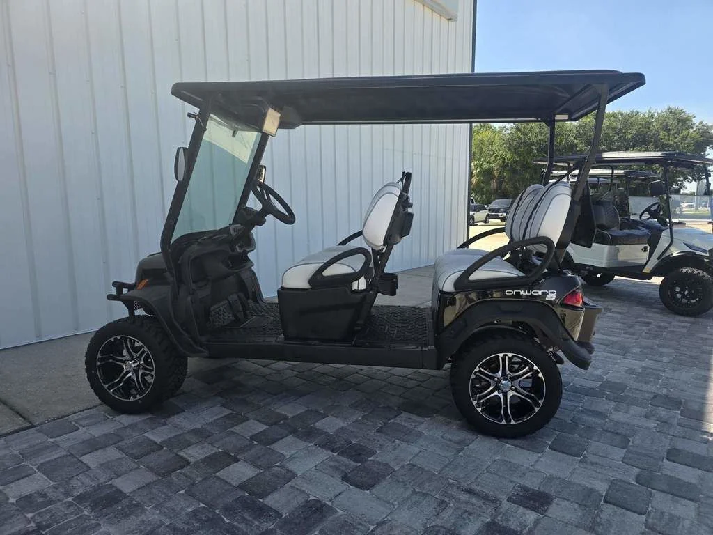 2027 Club Car Onward 4 Passenger thumb 4