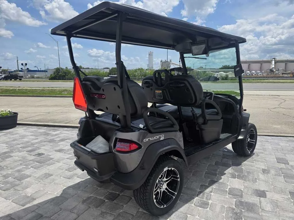 2027 Club Car Onward 4 Passenger thumb 4