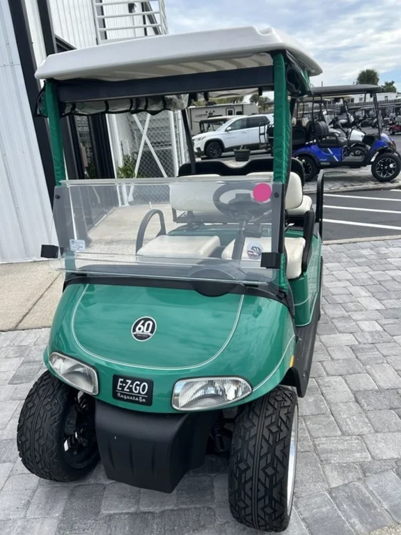 2015 E-Z-GO RXV thumb 2