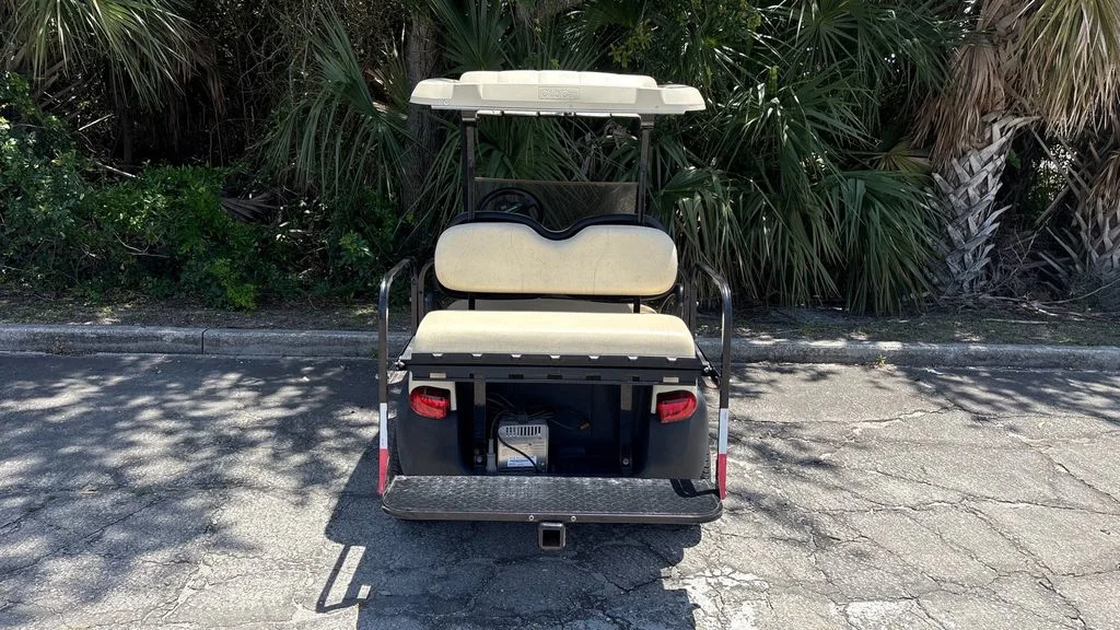 2010 Club Car Precedent Electric thumb 4