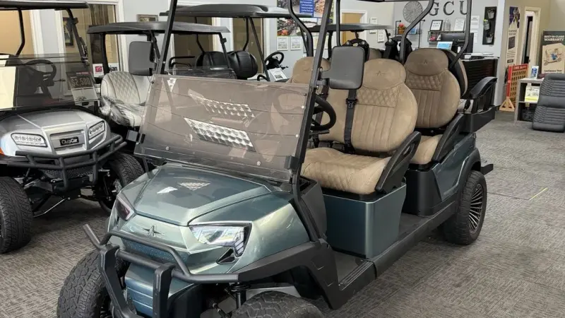 2026 Atlas 6 Passenger Lifted thumb 1