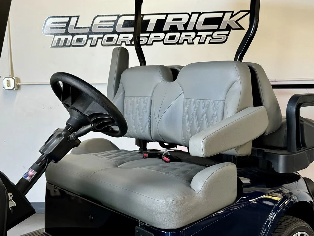 2026 E-Z-GO RXV thumb 4