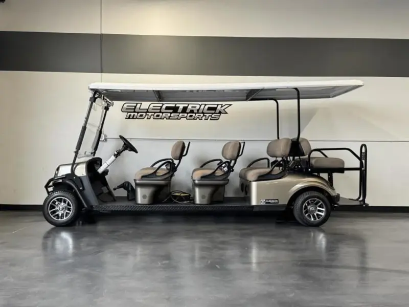 2018 Cushman Shuttle 8 thumb 1
