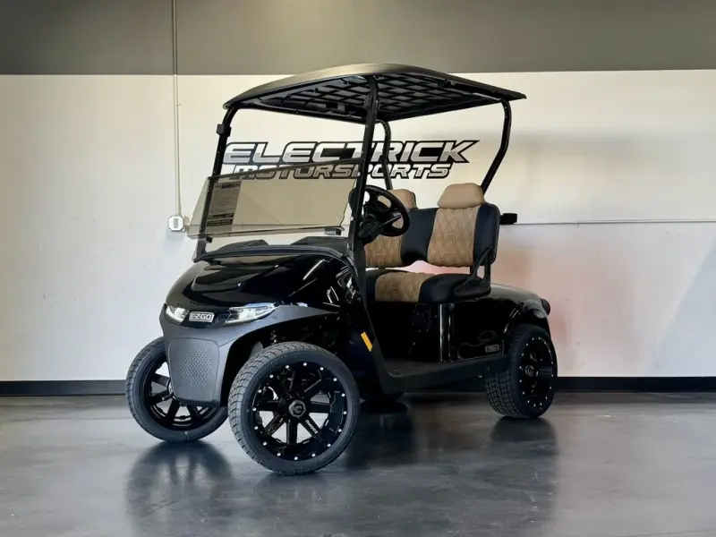 2026 E-Z-GO Freedom ELiTE Lithium photo 1