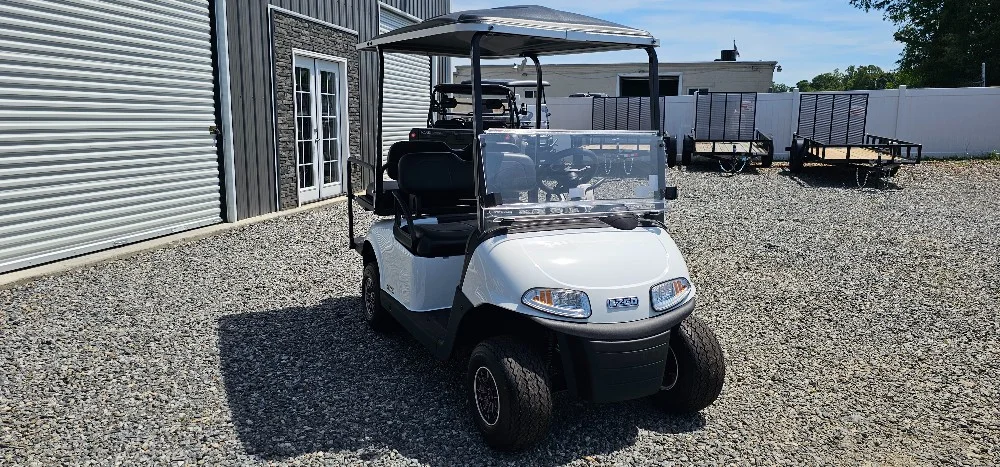 2020 E-Z-GO RXV thumb 4