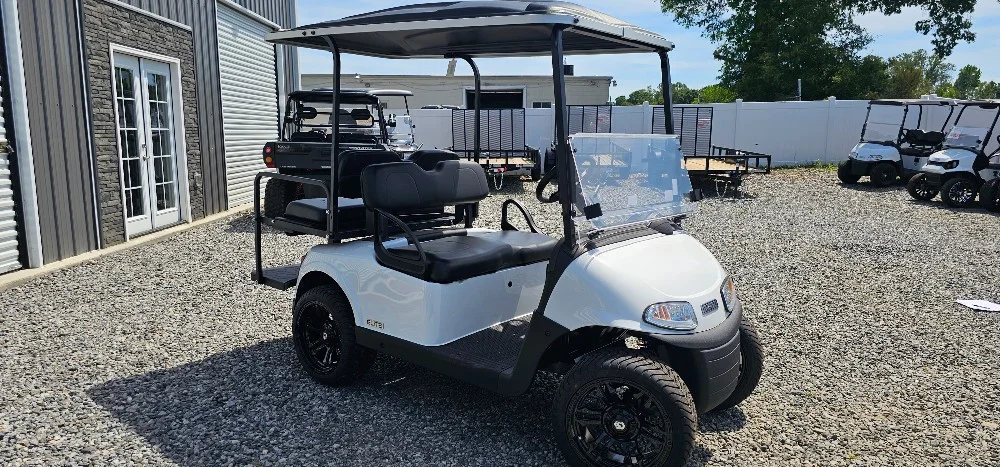 2020 E-Z-GO RXV thumb 3