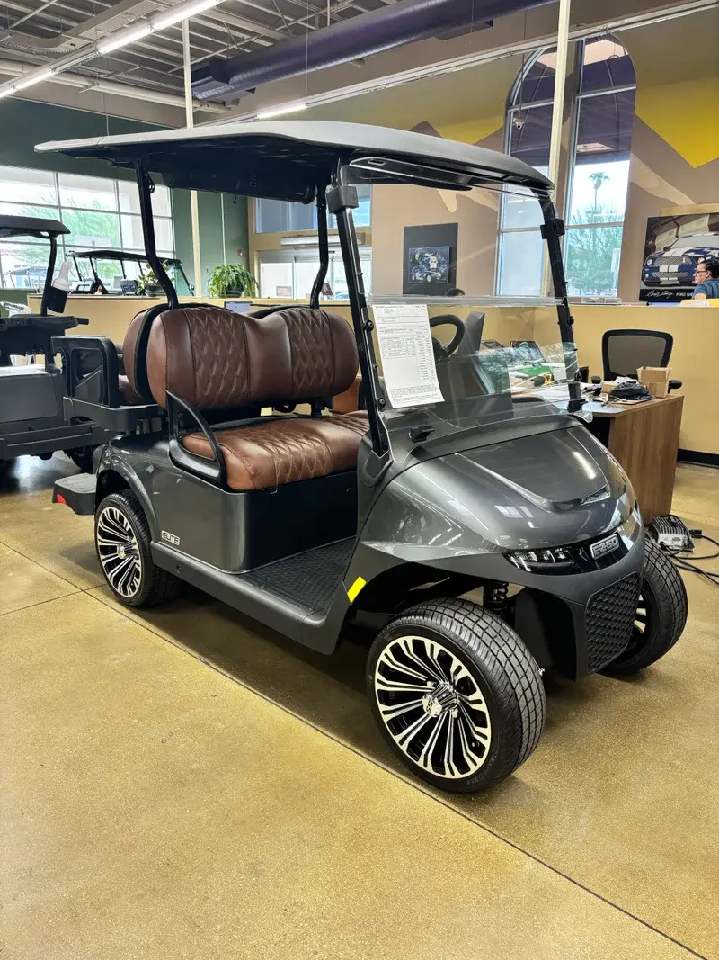 2026 E-Z-GO RXV 4 Touring ST ELiTE Lithium photo 1