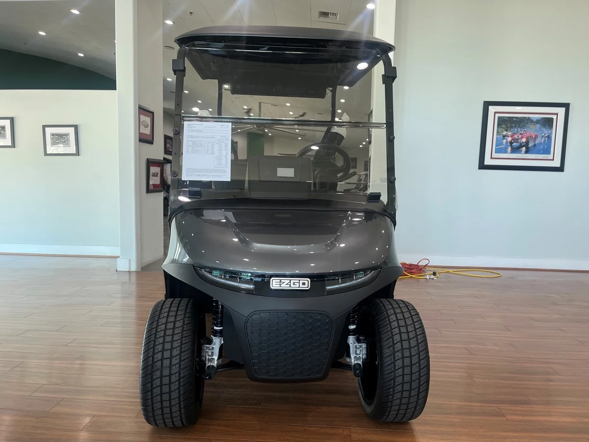 2026 E-Z-GO Freedom thumb 2