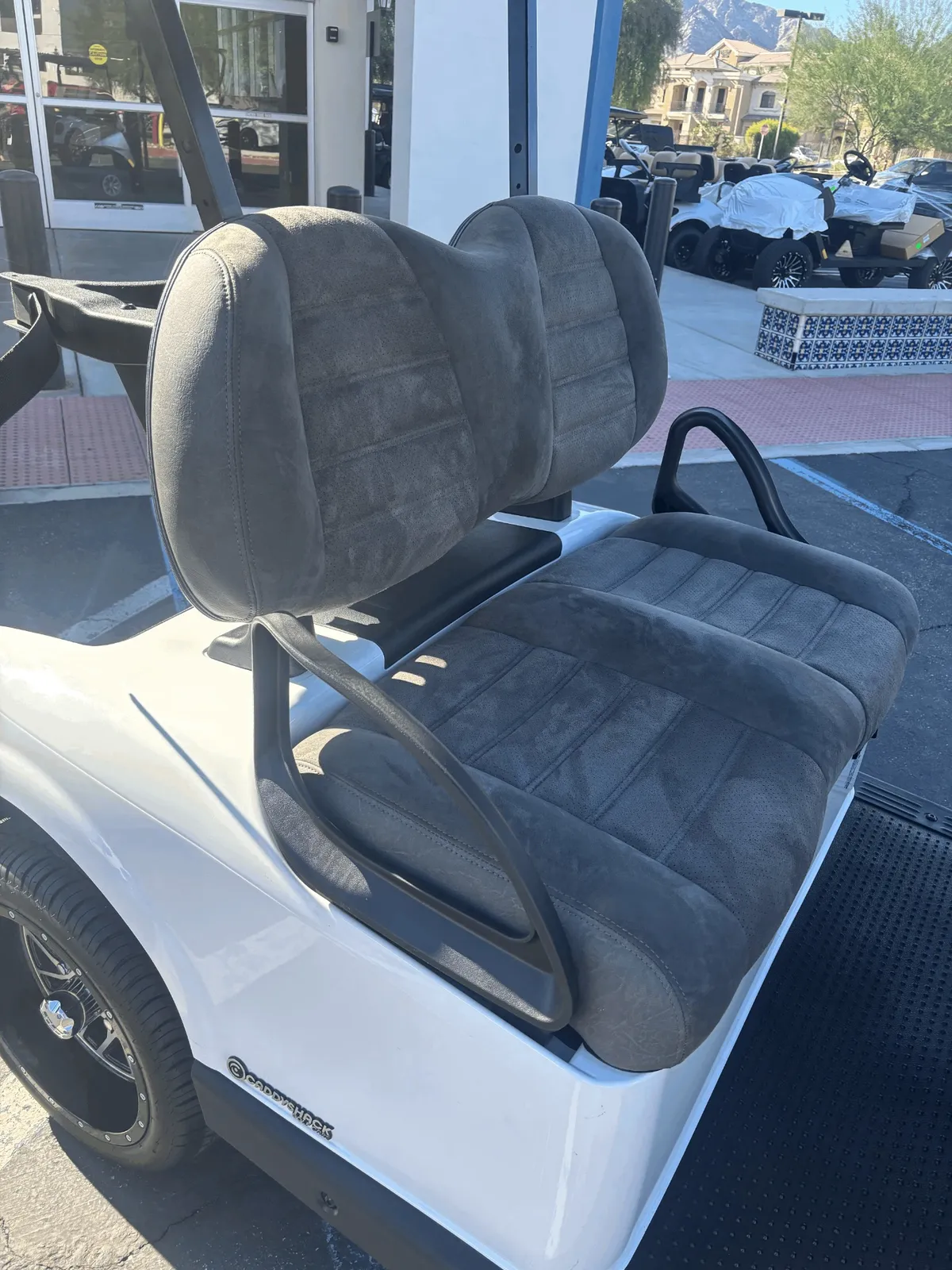2021 E-Z-GO RXV ELiTE Lithium thumb 3