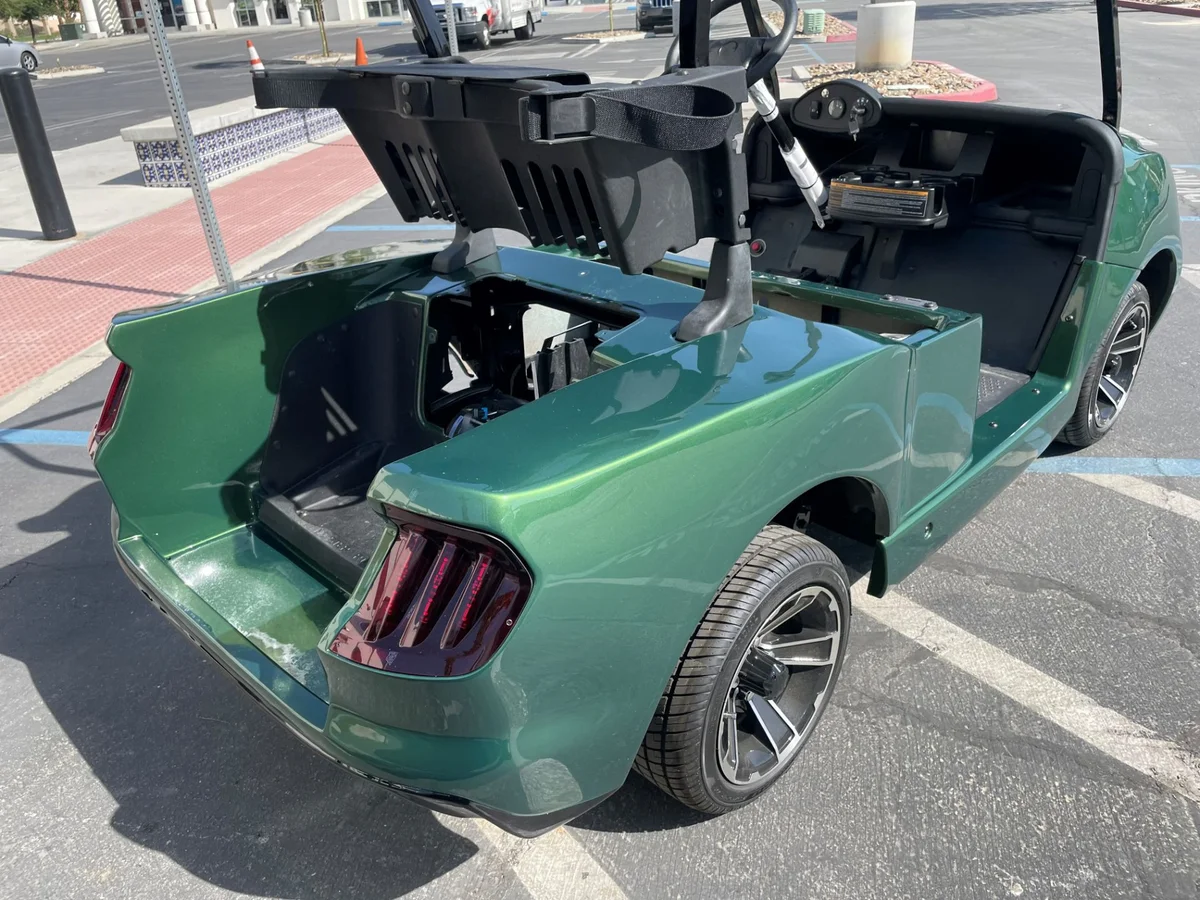 2023 E-Z-GO Valor thumb 4