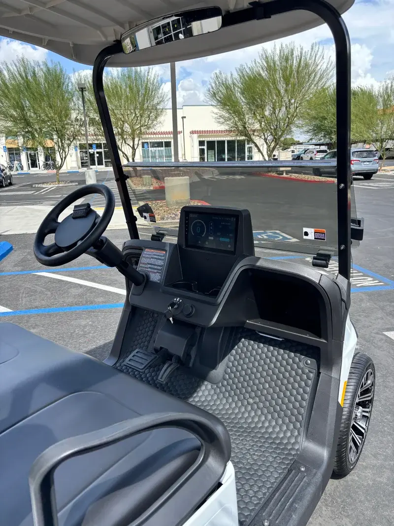 2026 E-Z-GO Freedom thumb 4