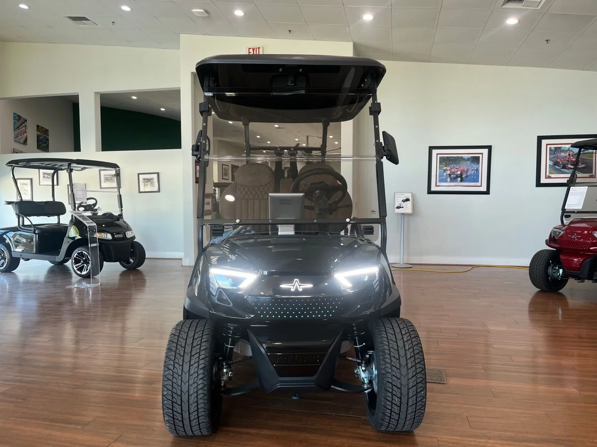 2026 Atlas 2 Passenger thumb 2