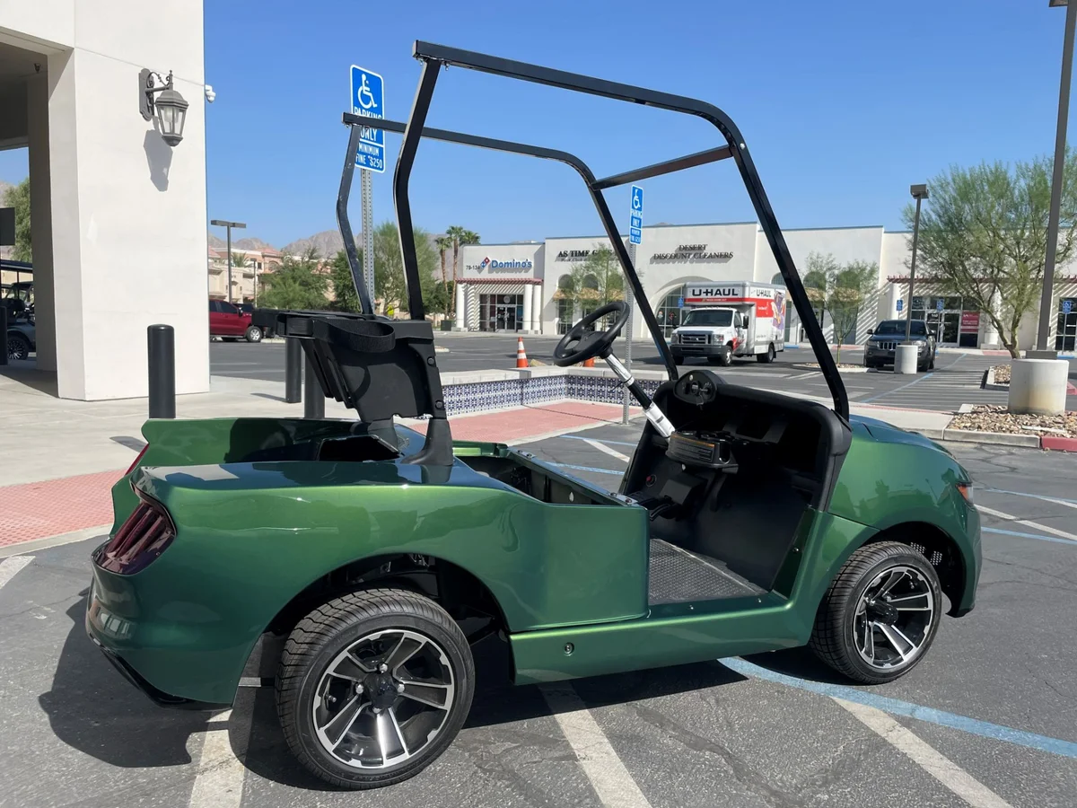 2023 E-Z-GO Valor thumb 3