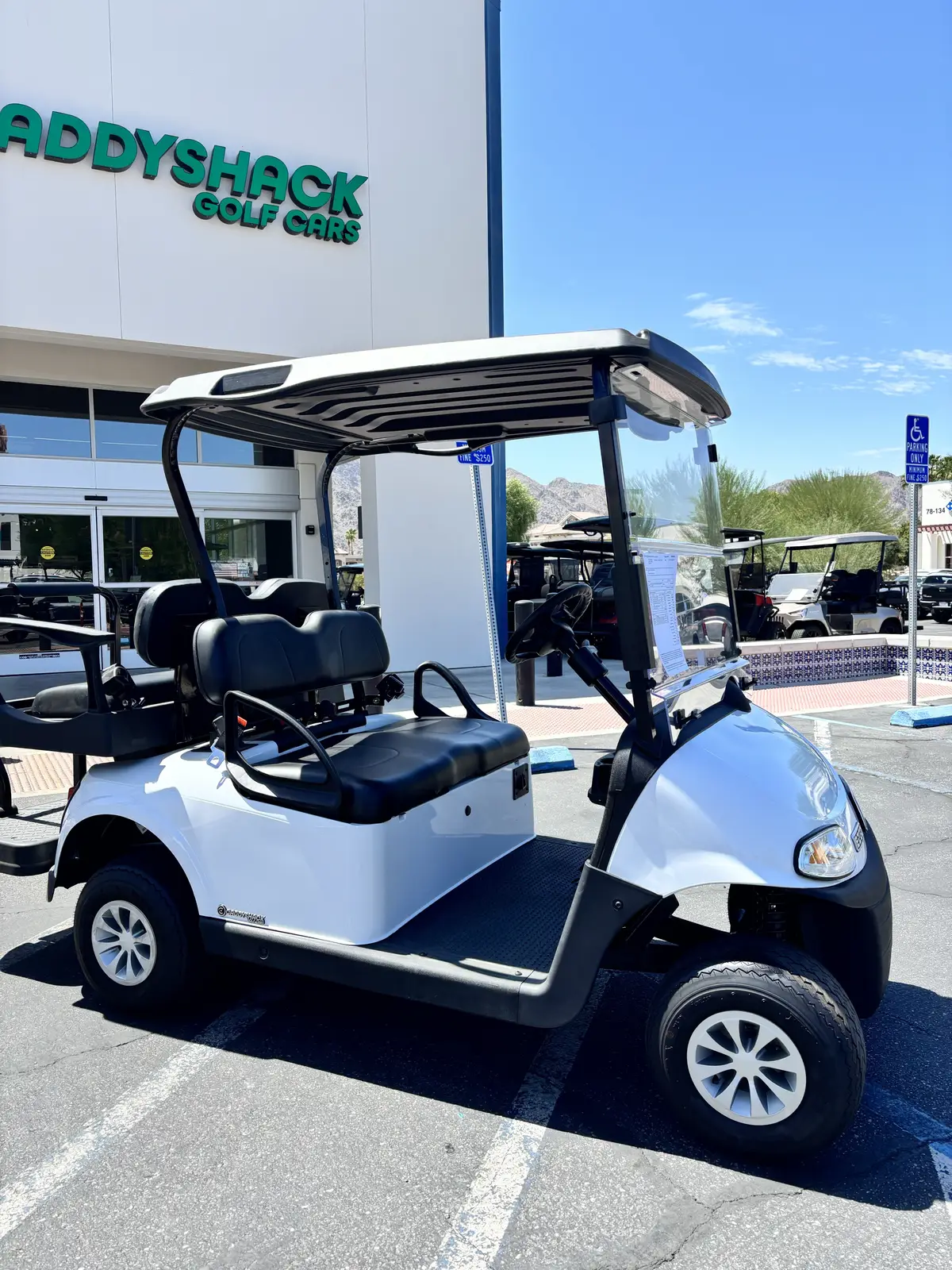 2021 E-Z-GO RXV ELiTE Lithium thumb 2