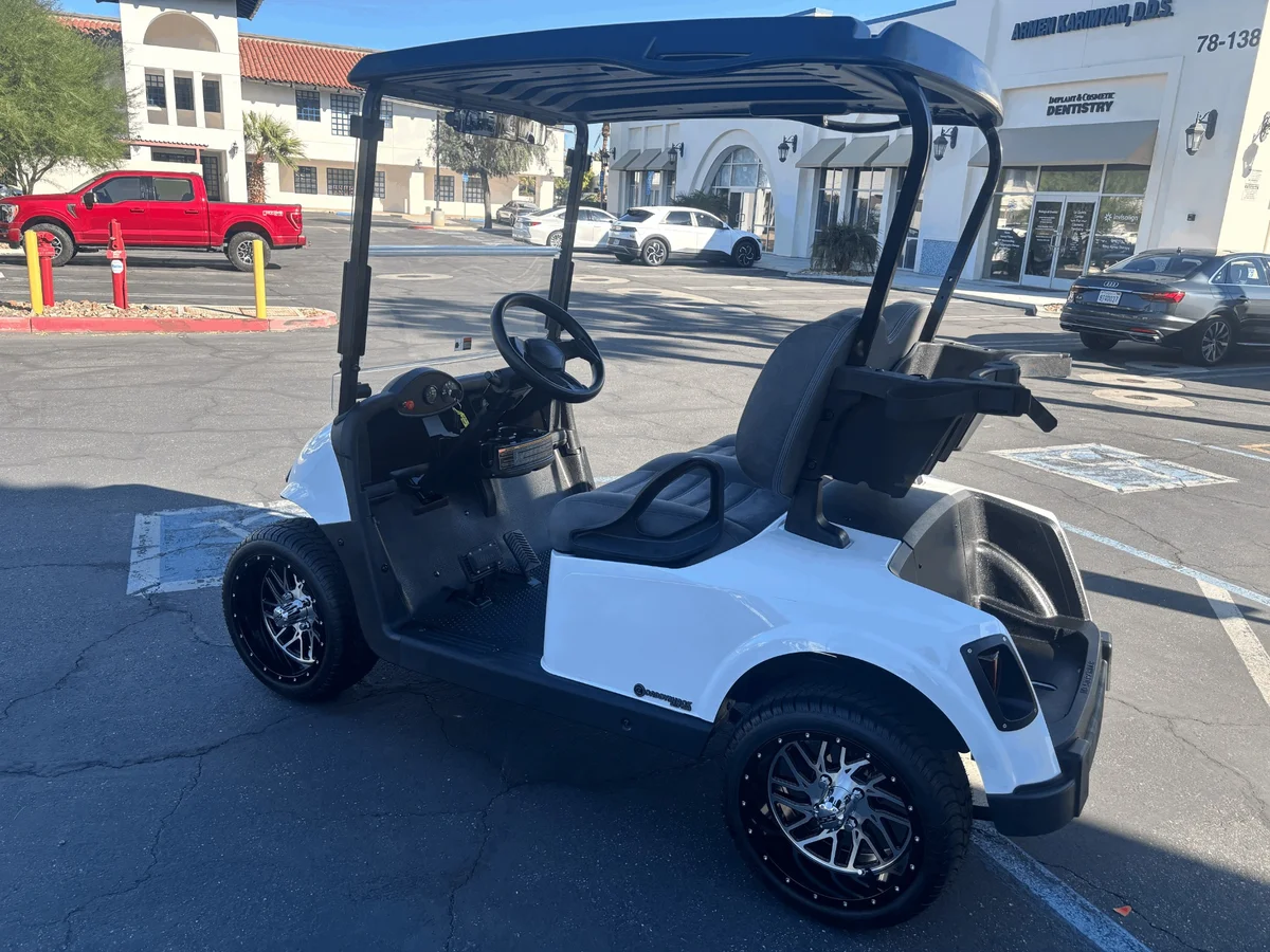 2021 E-Z-GO RXV ELiTE Lithium thumb 4