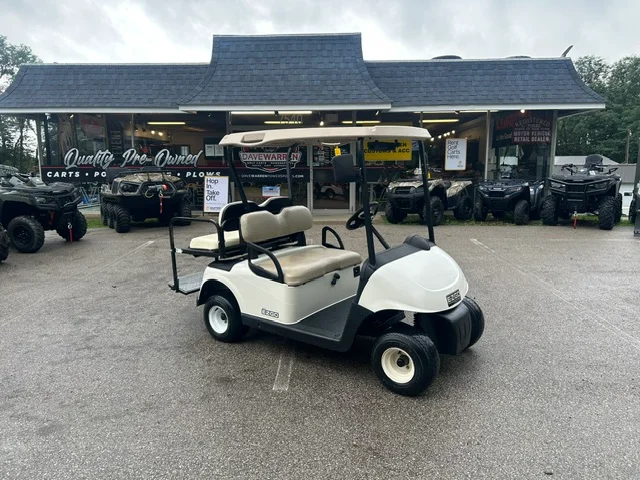 2010 E-Z-GO RXV Gas thumb 2