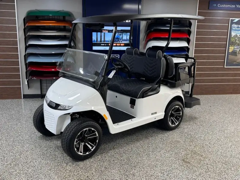2026 E-Z-GO RXV ELiTE Lithium photo 1