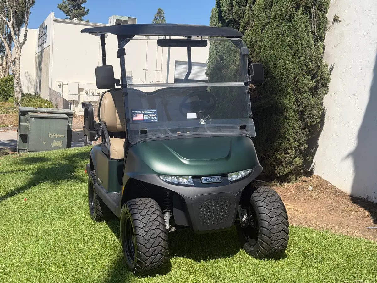 2026 E-Z-GO RXV 4 Valor S 48V Matte Green thumb 3