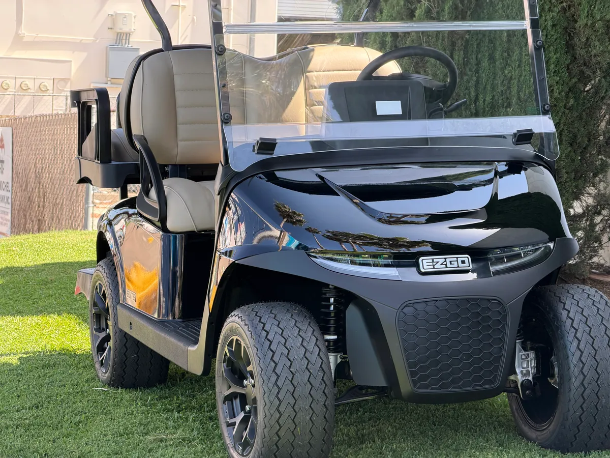 2026 E-Z-GO RXV 4 Touring ST ELiTE Lithium Black thumb 3
