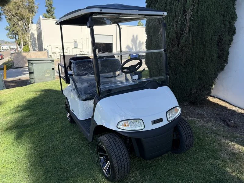 2021 E-Z-GO Freedom ELiTE Lithium thumb 2