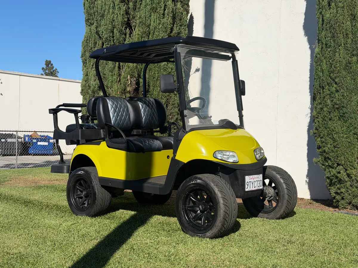 2020 E-Z-GO RXV ELiTE Lithium thumb 2