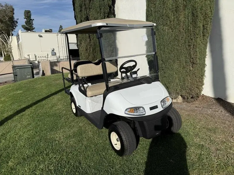 2021 E-Z-GO Freedom ELiTE Lithium thumb 2
