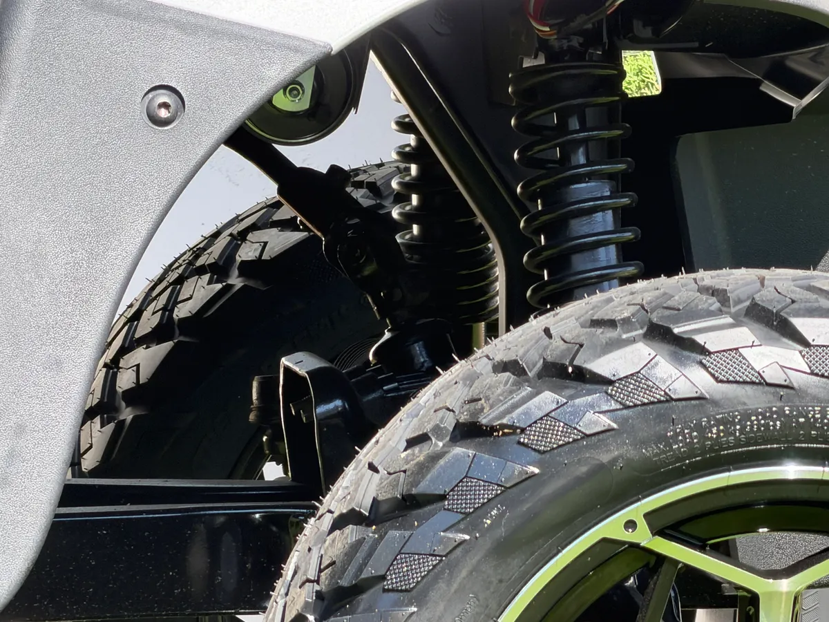2021 E-Z-GO Freedom ELiTE Lithium thumb 4