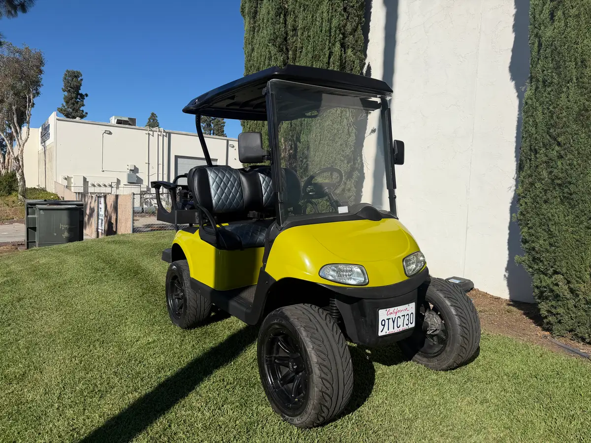 2020 E-Z-GO RXV ELiTE Lithium thumb 3